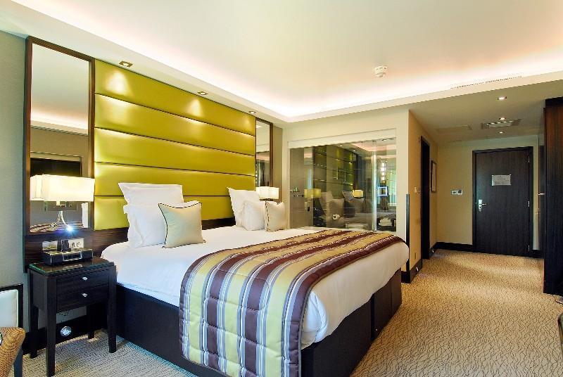 Montcalm Mayfair, Autograph Collection Лондон Номер фото A bedroom at the InterContinental London The O2