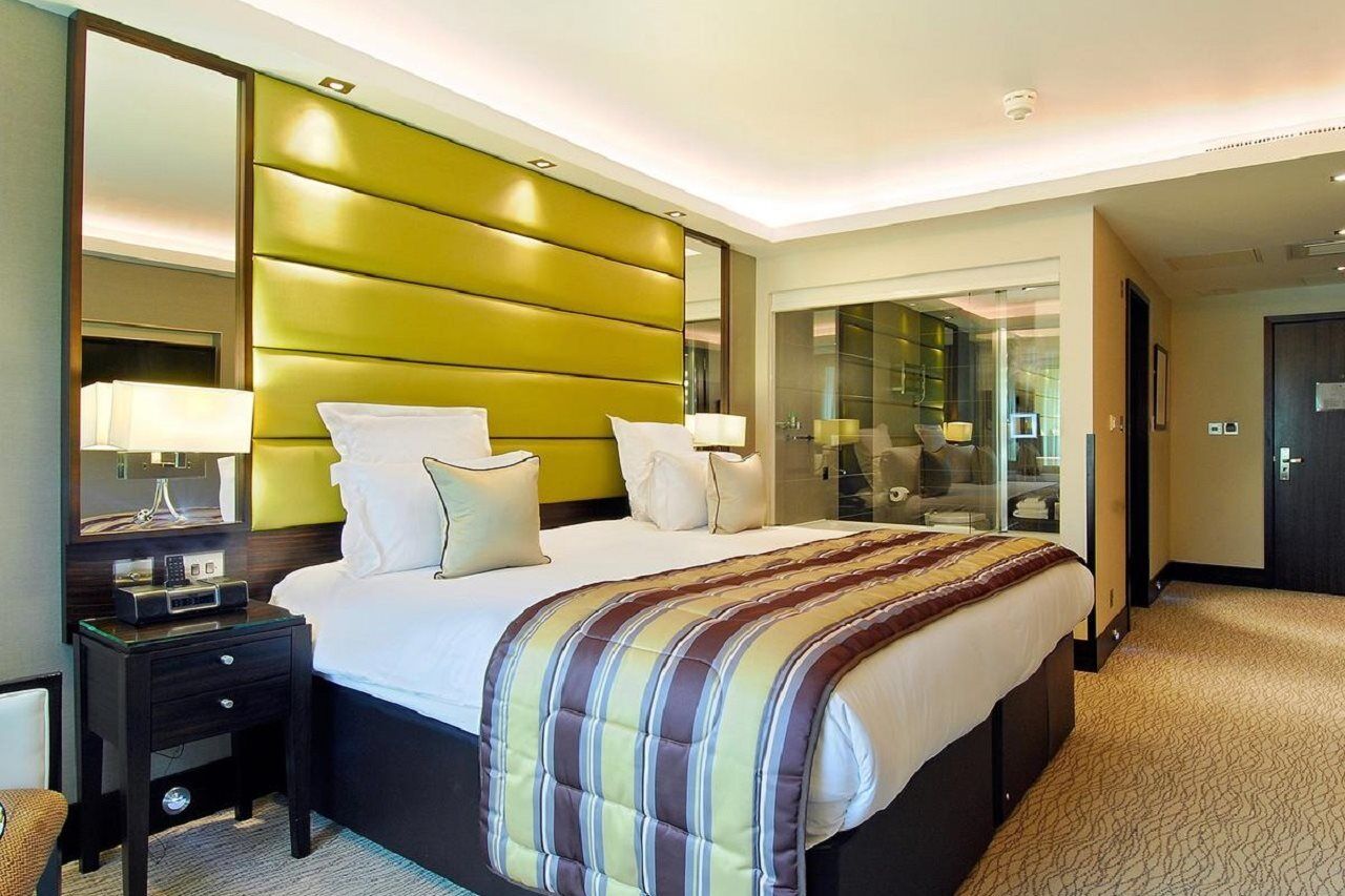 Montcalm Mayfair, Autograph Collection Лондон Екстер'єр фото A bedroom at the InterContinental London The O2